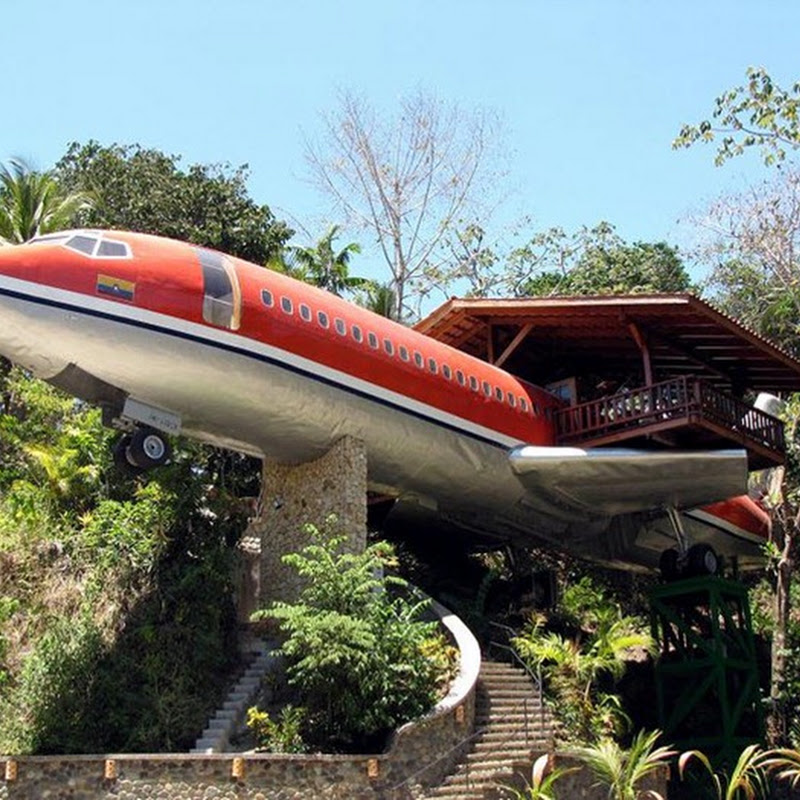 Boeing 747 Airplane Hotel in Costa Rica Amusing